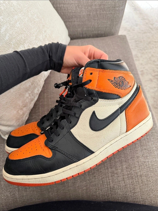 Nike Other - Nike Air Jordan 1 Retro High OG Shattered Backboard Sneakers Orange & Black